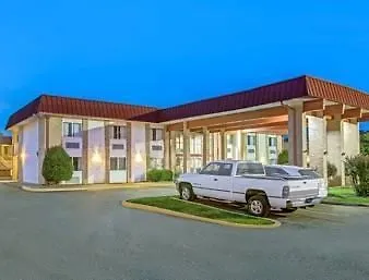 Knights Inn Memphis Airport